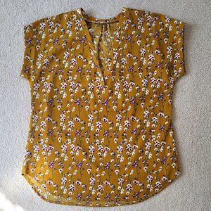 Monk and Lou V Neck Top XS - NWOT